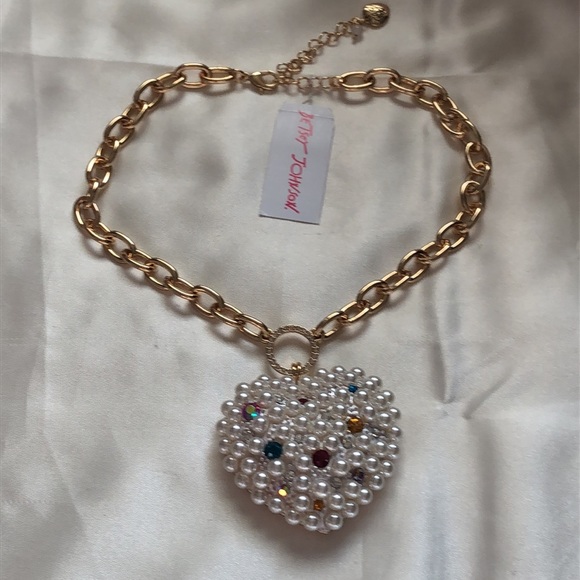 Betsey Johnson Gold Tone Pop Heart Faux Pearl & Crystal Statement Necklace NWT - Picture 6 of 13